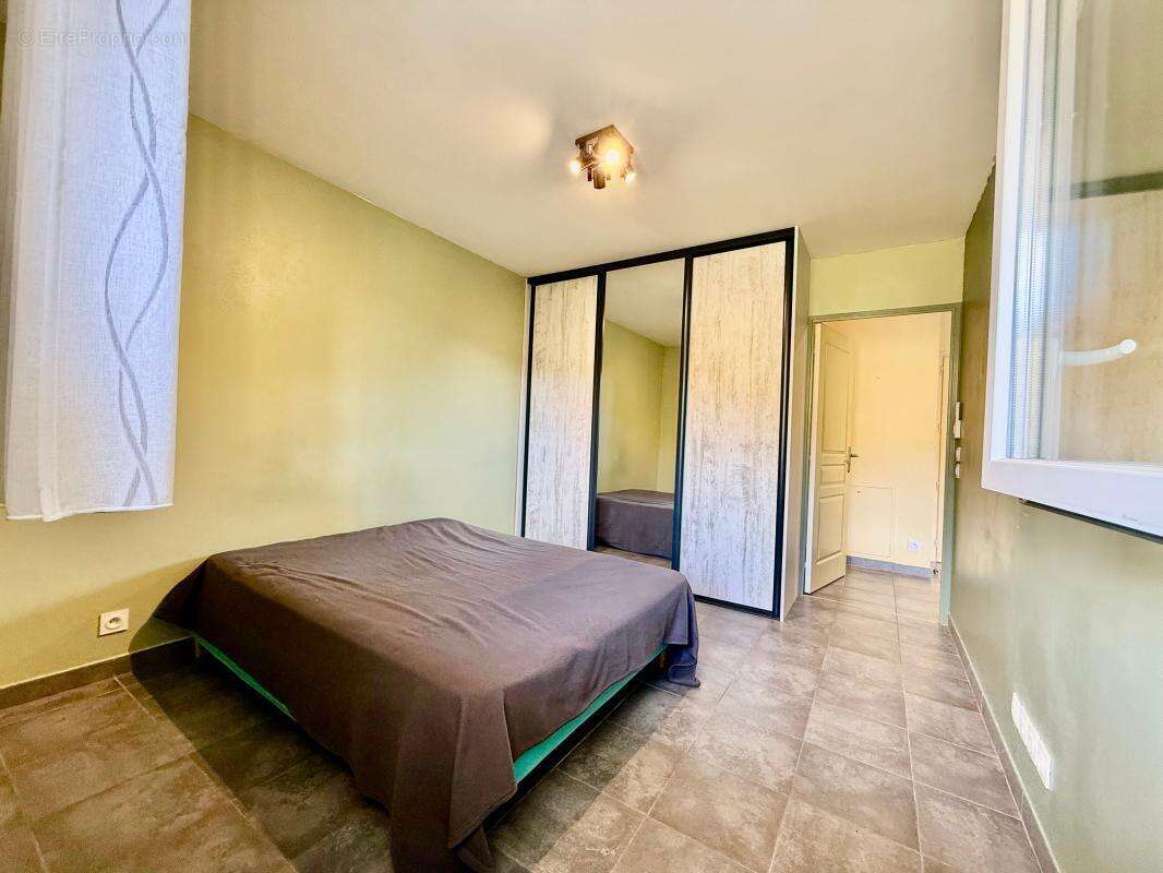 Appartement à LA COLLE-SUR-LOUP