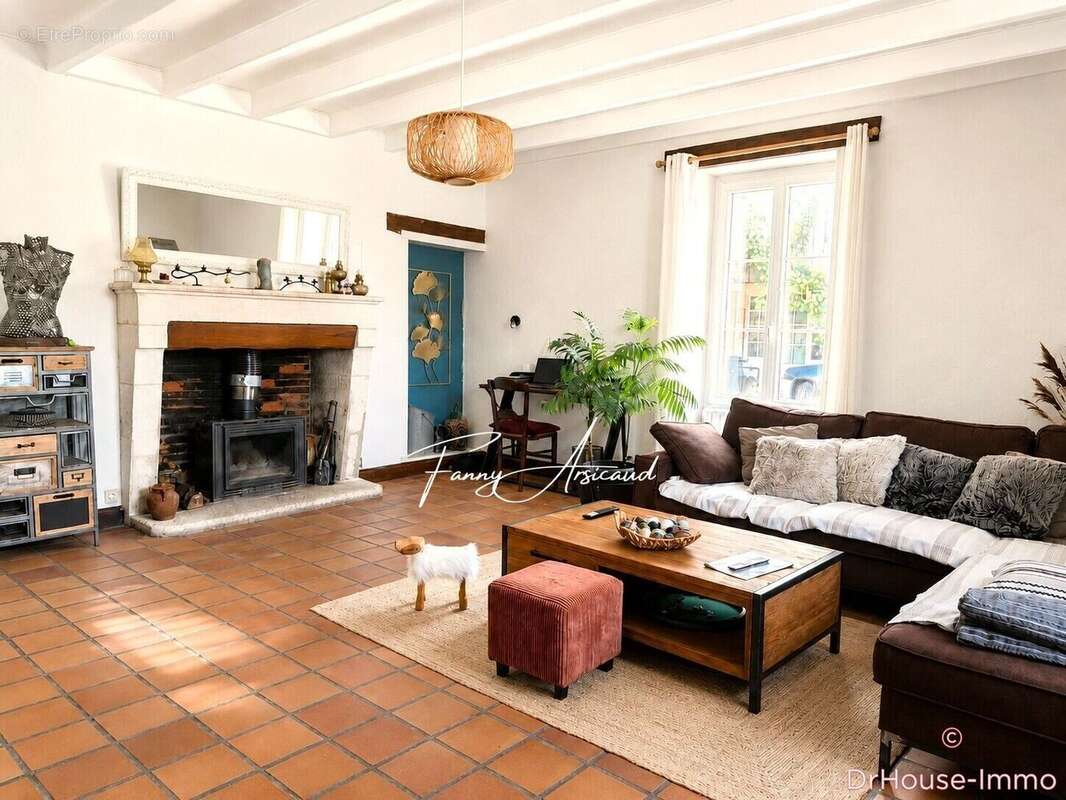 Maison 142 m² à Saint-Sigismond  - photo 6