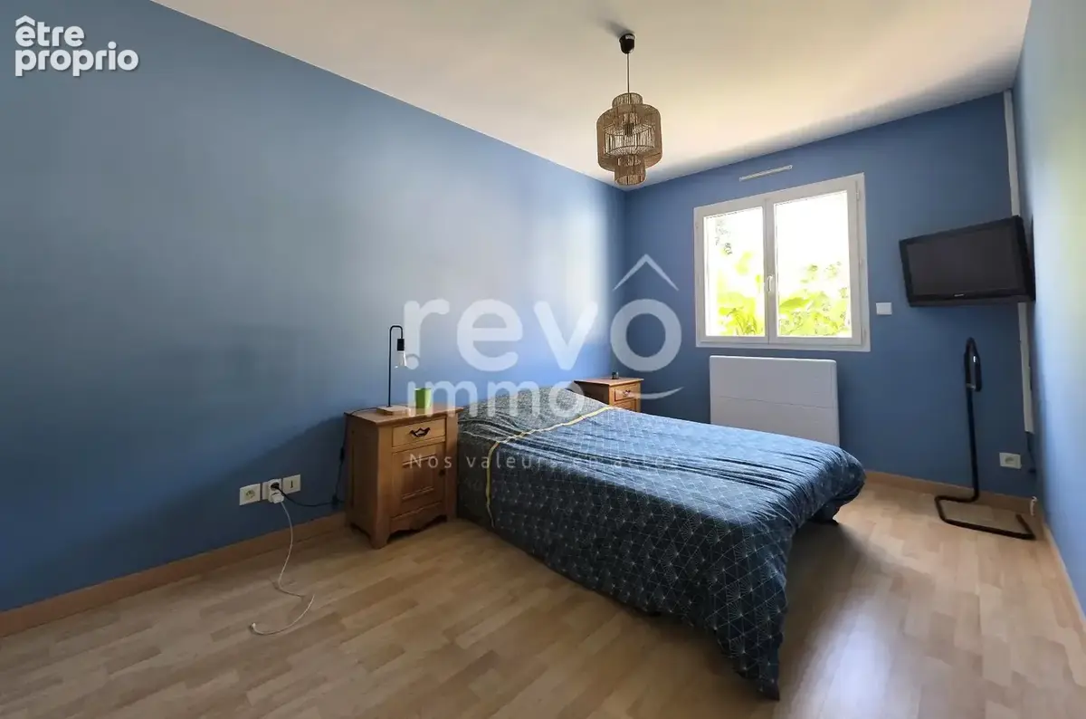 Maison familiale 109m² - 4 chambres - La Limouzinière (44310) - photo 8