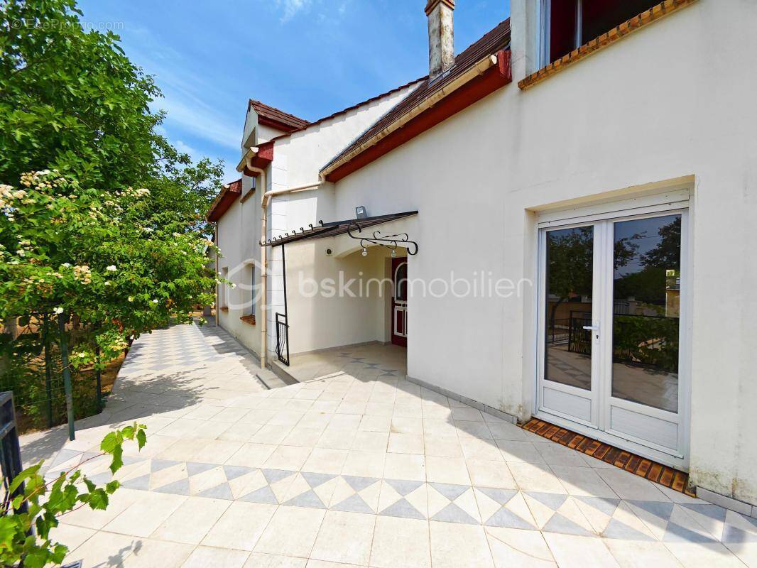 Maison à DORDIVES