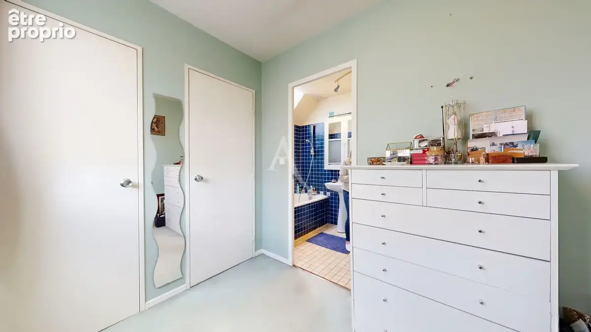 A vendre à Vauréal belle et grande maison familiale de 7 pièces sur terrain de 471 m2 - photo 13