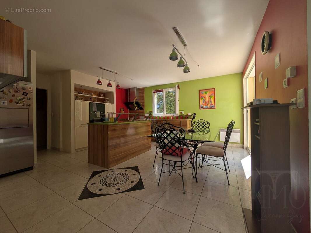 Maison à SUSSARGUES