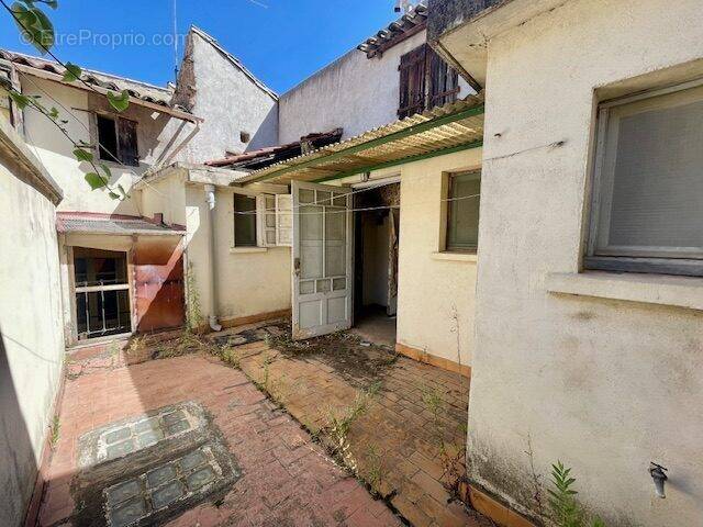Maison à ROUJAN