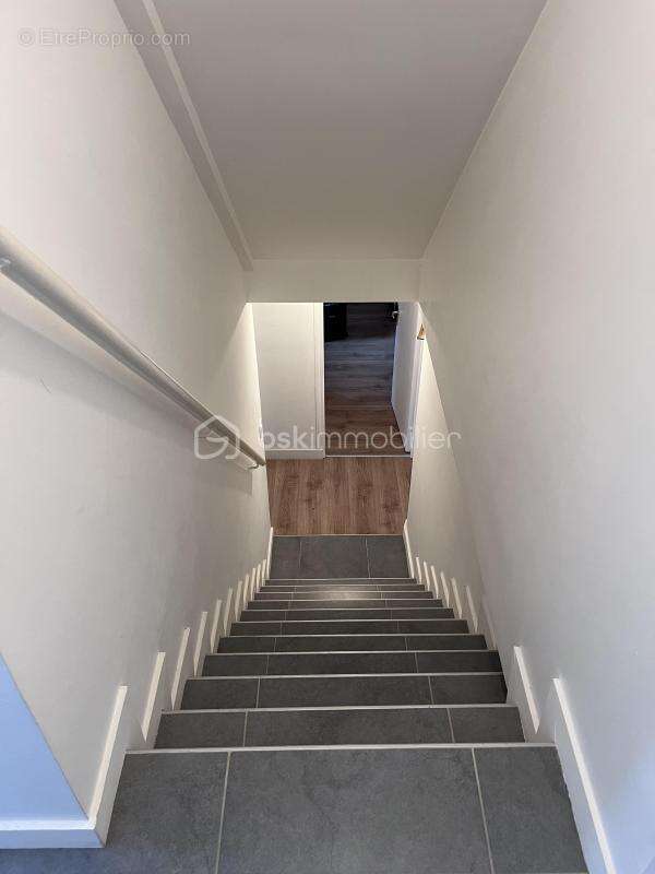 Appartement à FONTENAY-LE-VICOMTE