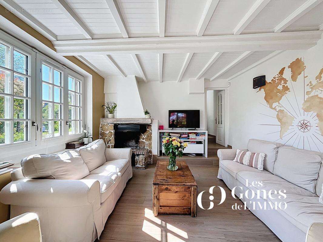 Maison à FRANCHEVILLE