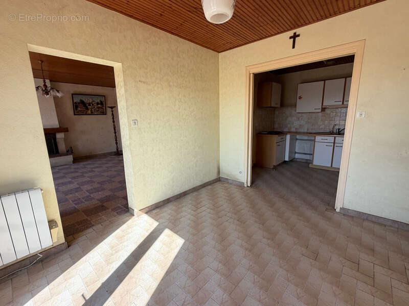 La chapelle achard 85150 avec vue imprenable adorable fermette 3 chambres a rafraichir avec grange - photo 6