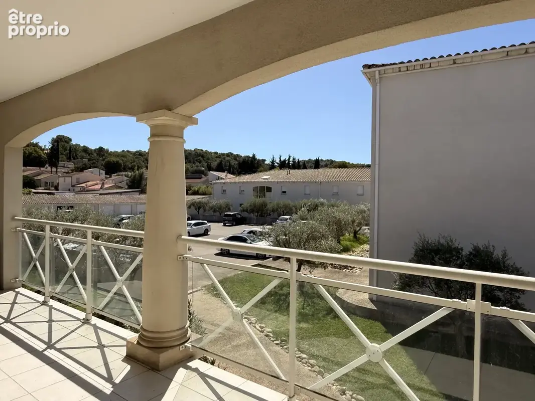 Appartement à BAGNOLS-SUR-CEZE