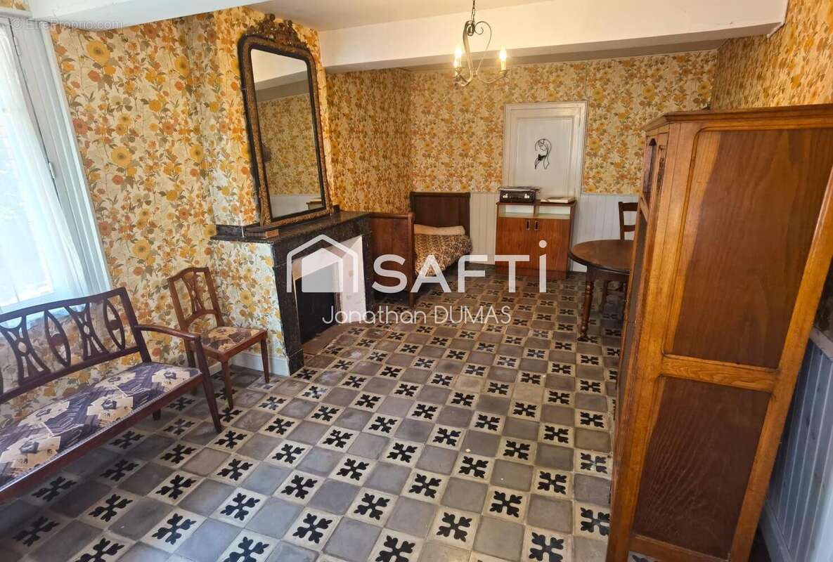 Maison 283 m² à Rieucros  - photo 7