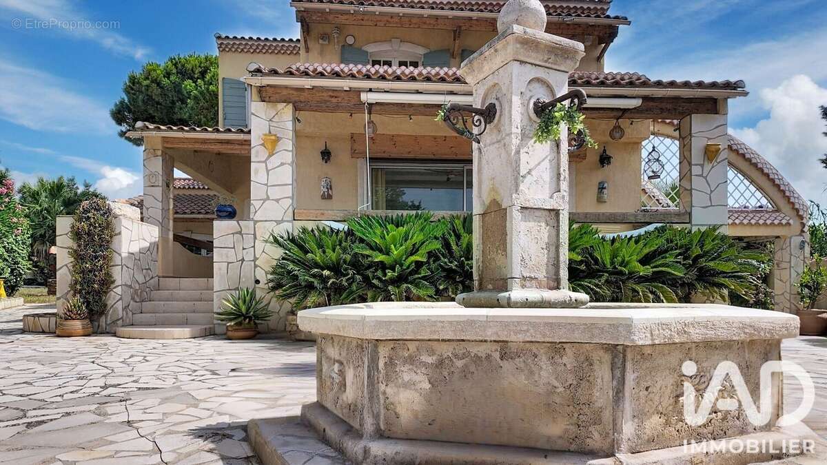 Maison 136 m² à Port-De-Bouc  - photo 2