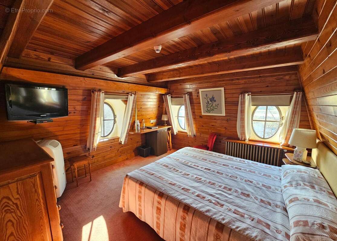 Photo 8 - Commerce à SAINT-ALBAN-SUR-LIMAGNOLE