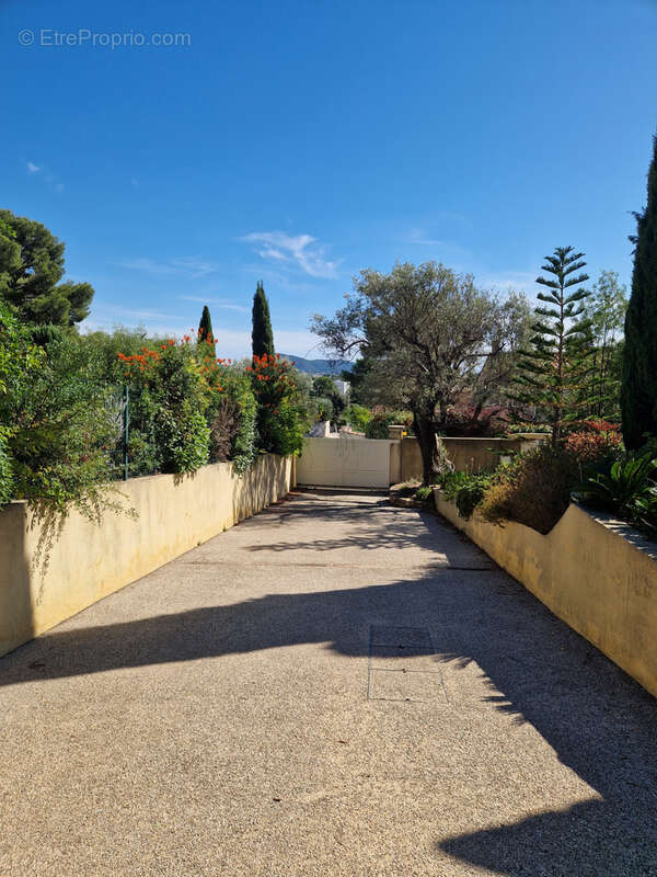 Maison à LA VALETTE-DU-VAR