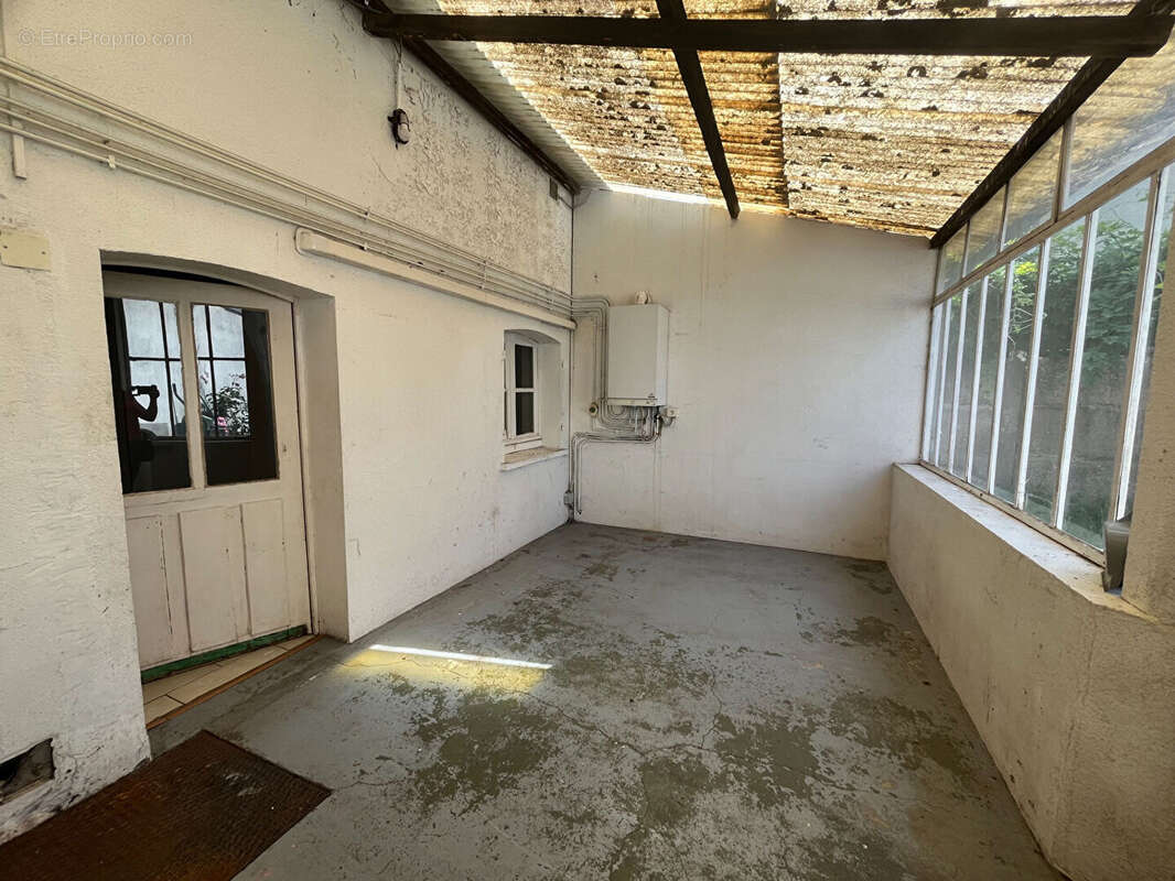 Maison à SAINTE-MONTAINE