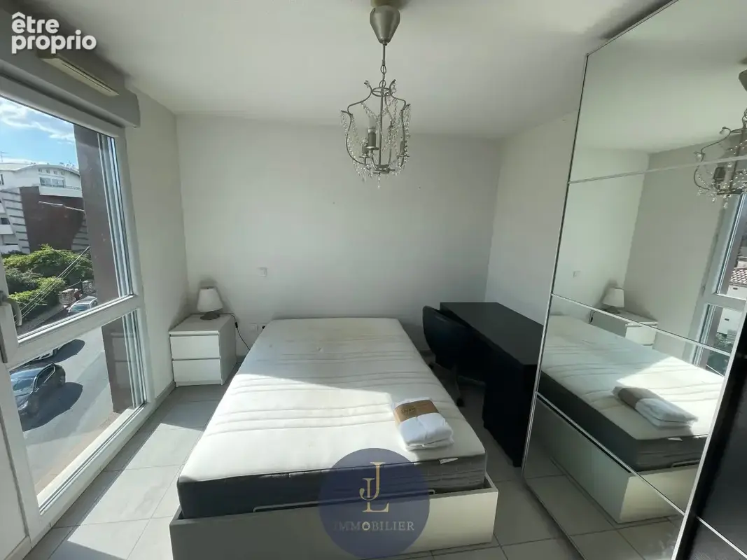 Charmant T3 lumineux avec grande terrasse et double stationnement. - photo 7