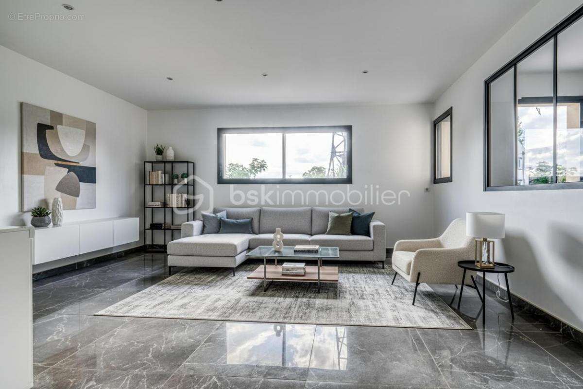 Maison à CLAYE-SOUILLY