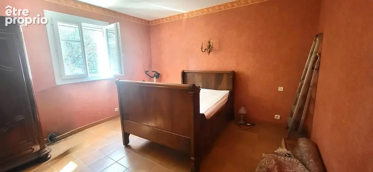 Villa en pierre apparente avec 4 chambres sur 1350m² de terrain. - photo 10