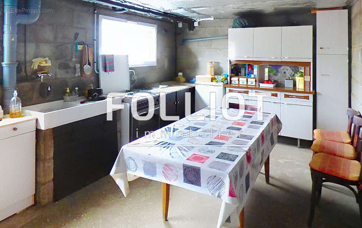 Maison sur sous-sol complet A Vendre En Viager Occupé - photo 10