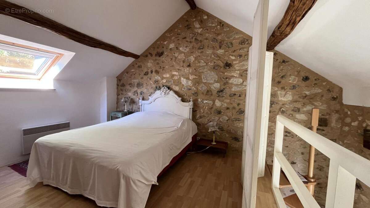 Maison à LAROCHEMILLAY