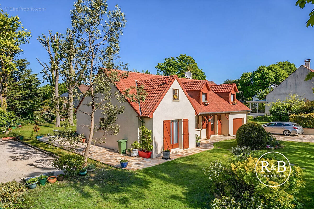 Maison à VILLIERS-SAINT-FREDERIC