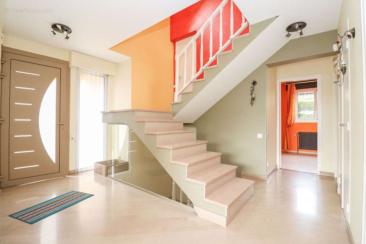 Maison à VAROIS-ET-CHAIGNOT