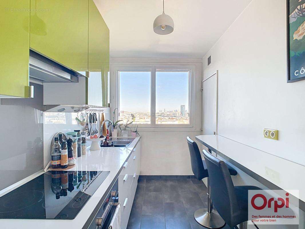 Appartement à ISSY-LES-MOULINEAUX