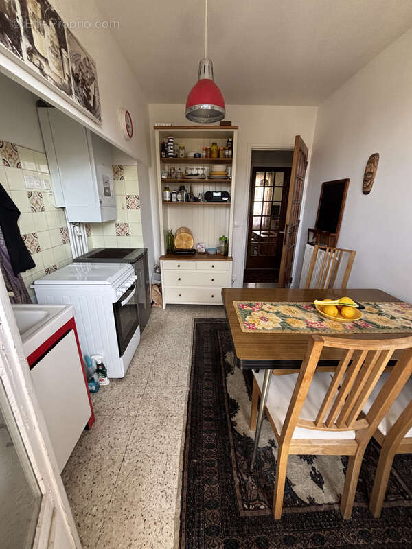 Investissement !! Appartement T3 loué avec balcons, parking dans résidence avec ascenseur - photo 3