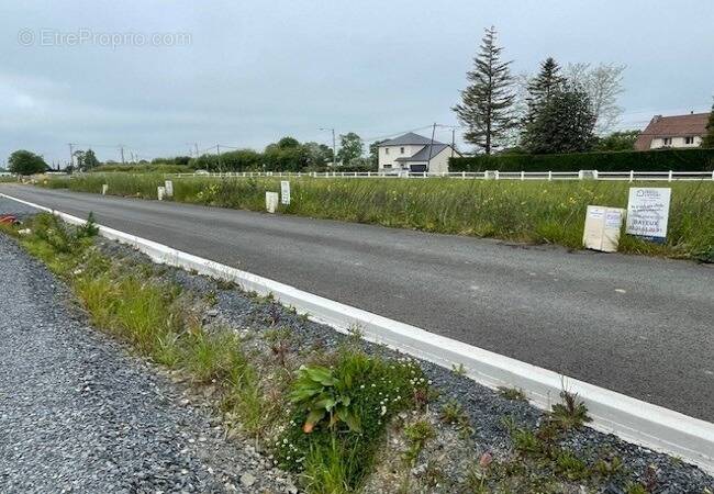 Terrain à BAYEUX