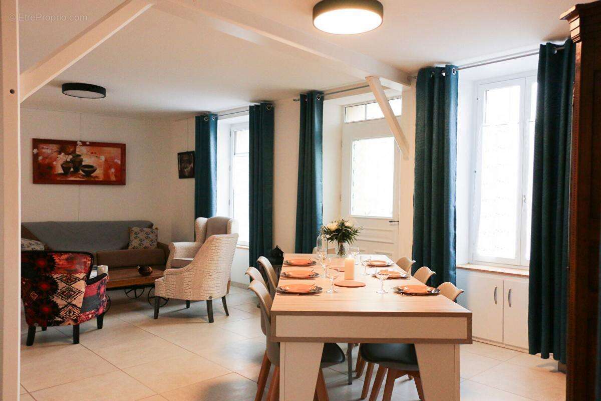 Maison à MORTAGNE-SUR-SEVRE