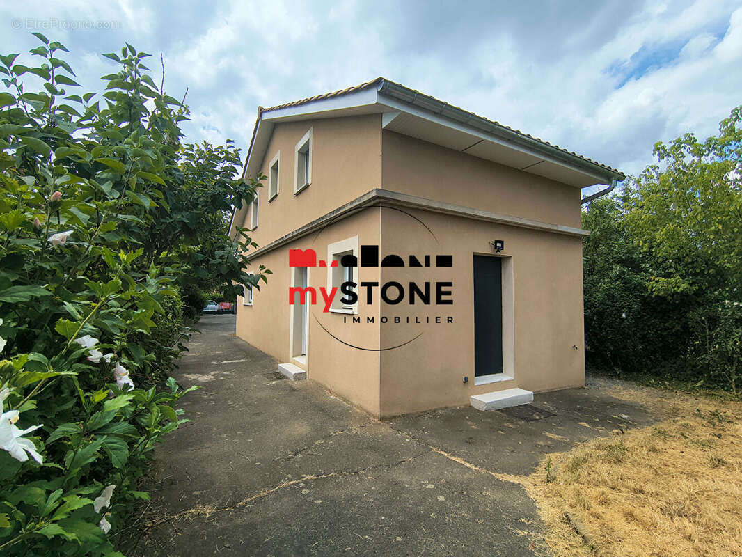 REYRIEUX - Maison 79.17 m² - 2 chambres avec terrain de 1110 m² - photo 3