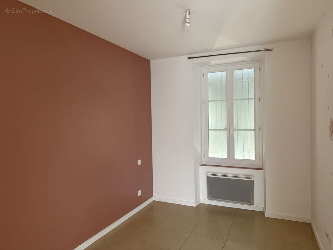 Maison à SAINT-SULPICE-DE-FALEYRENS