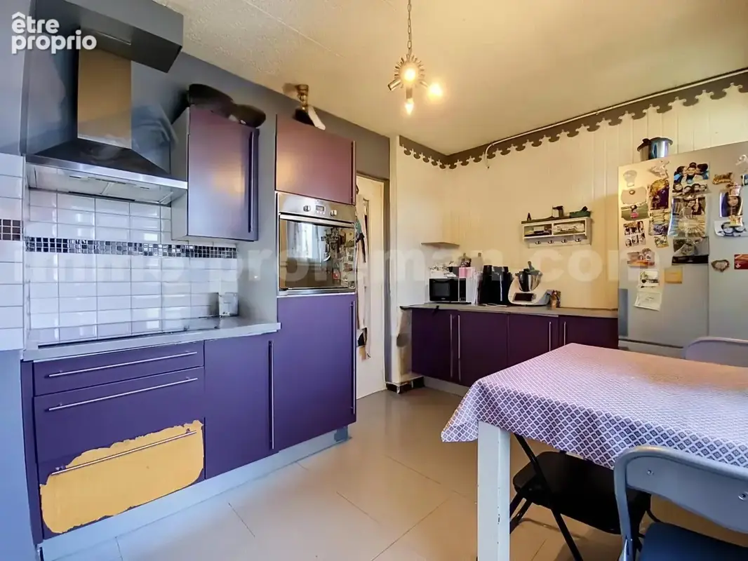 Appartement_T3bis_Bonneville_belle_superficie_prox_commerce_Salon_Séjour_