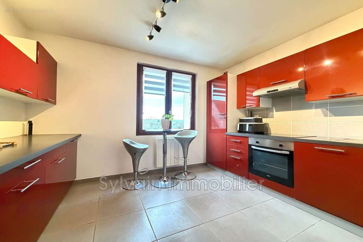 Maison à TROISSEREUX