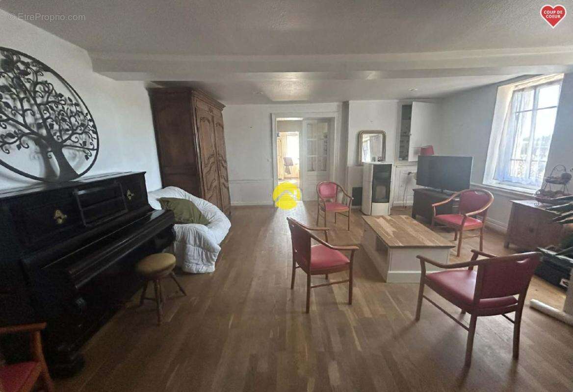 Maison à SOUVIGNY