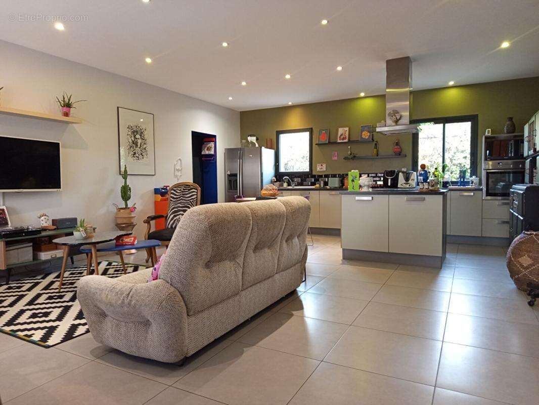 Maison à MONTSEGUR-SUR-LAUZON