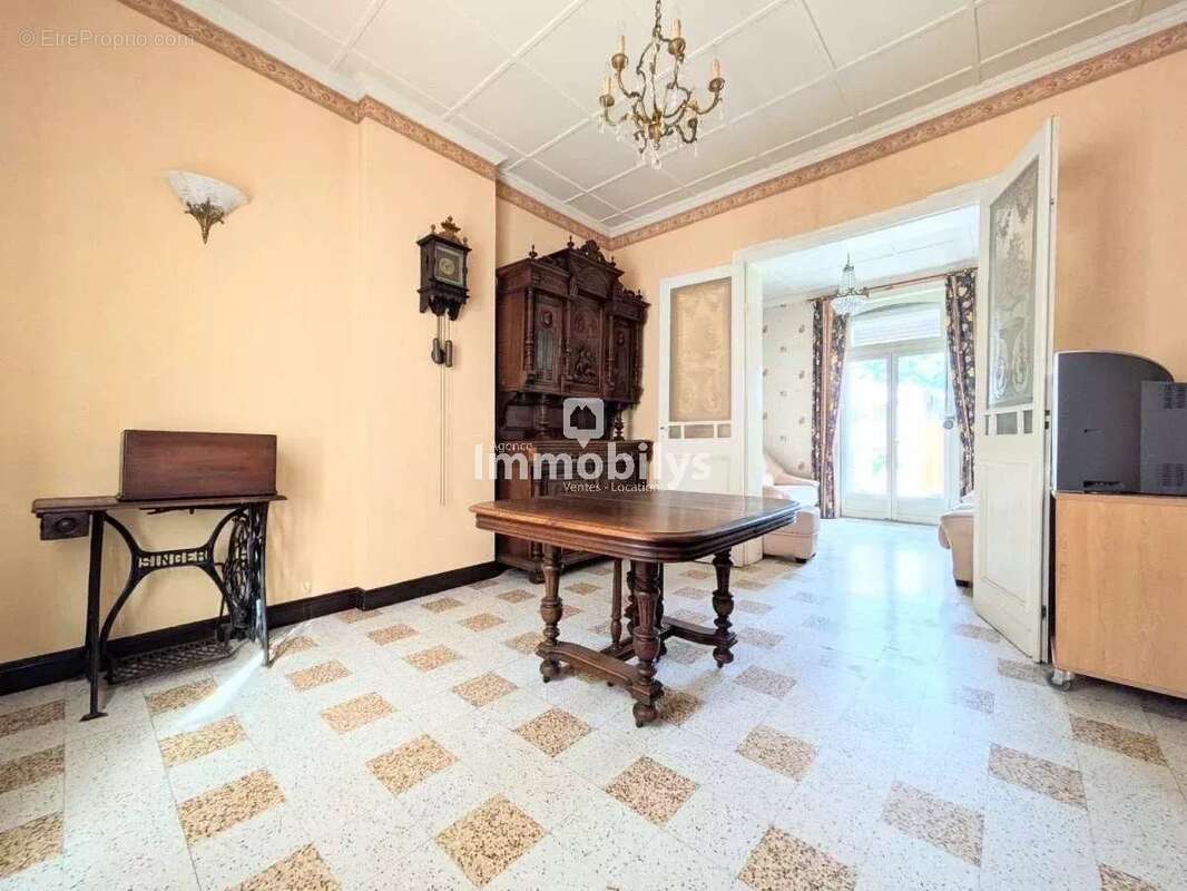 Maison à SIN-LE-NOBLE