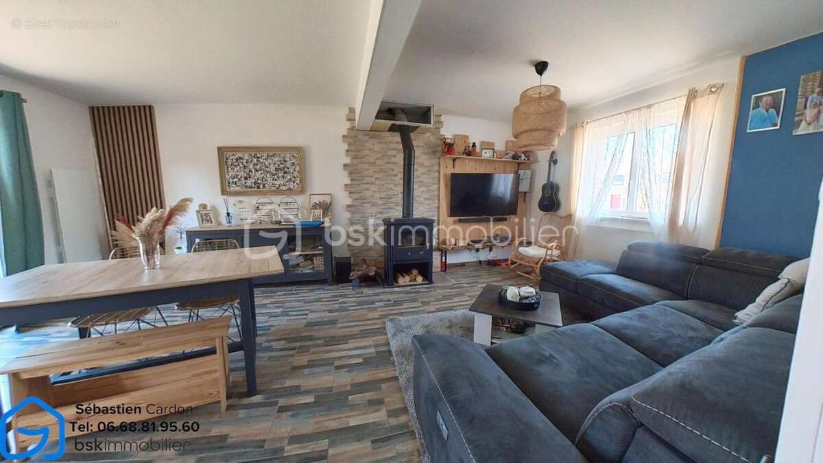 Maison à COURRIERES