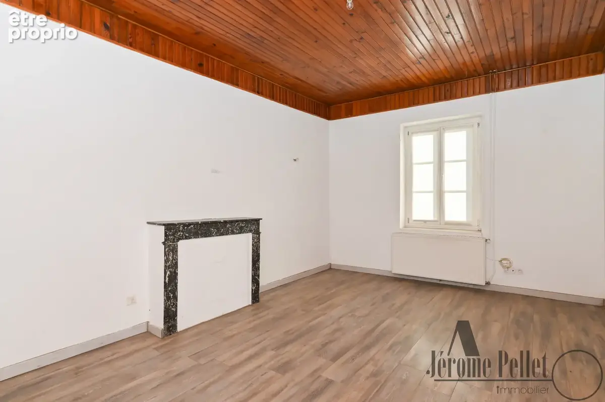Maison ancienne avec cachet et beaux volumes - Centre de Ternay - photo 8