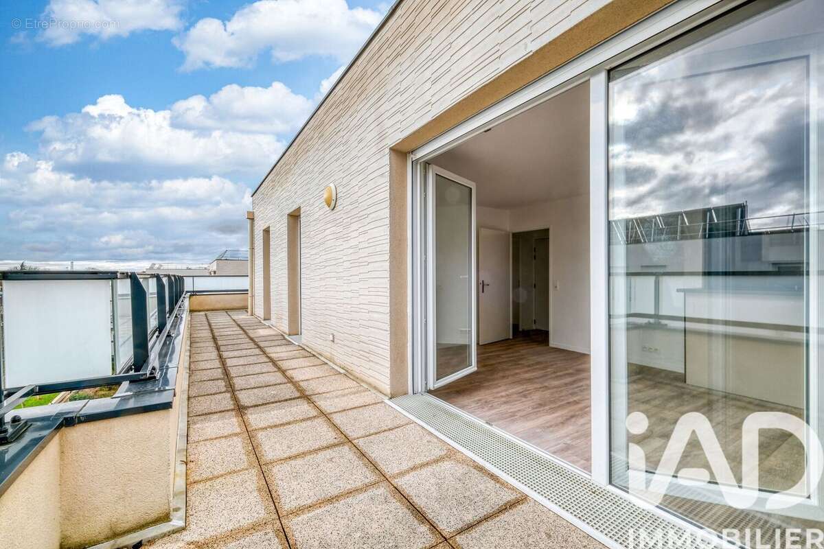 Photo 2 - Appartement à THORIGNY-SUR-MARNE