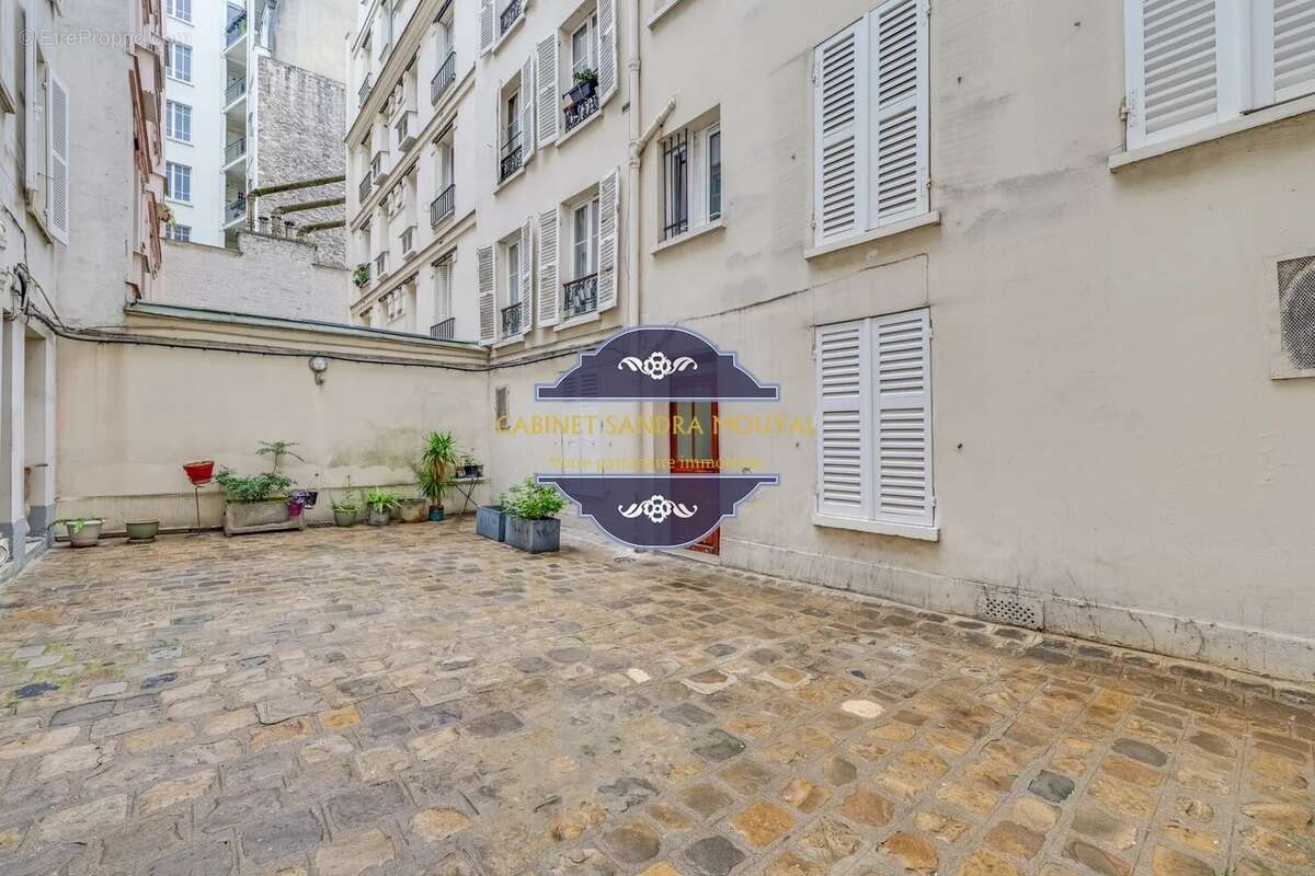 Appartement à PARIS-15E