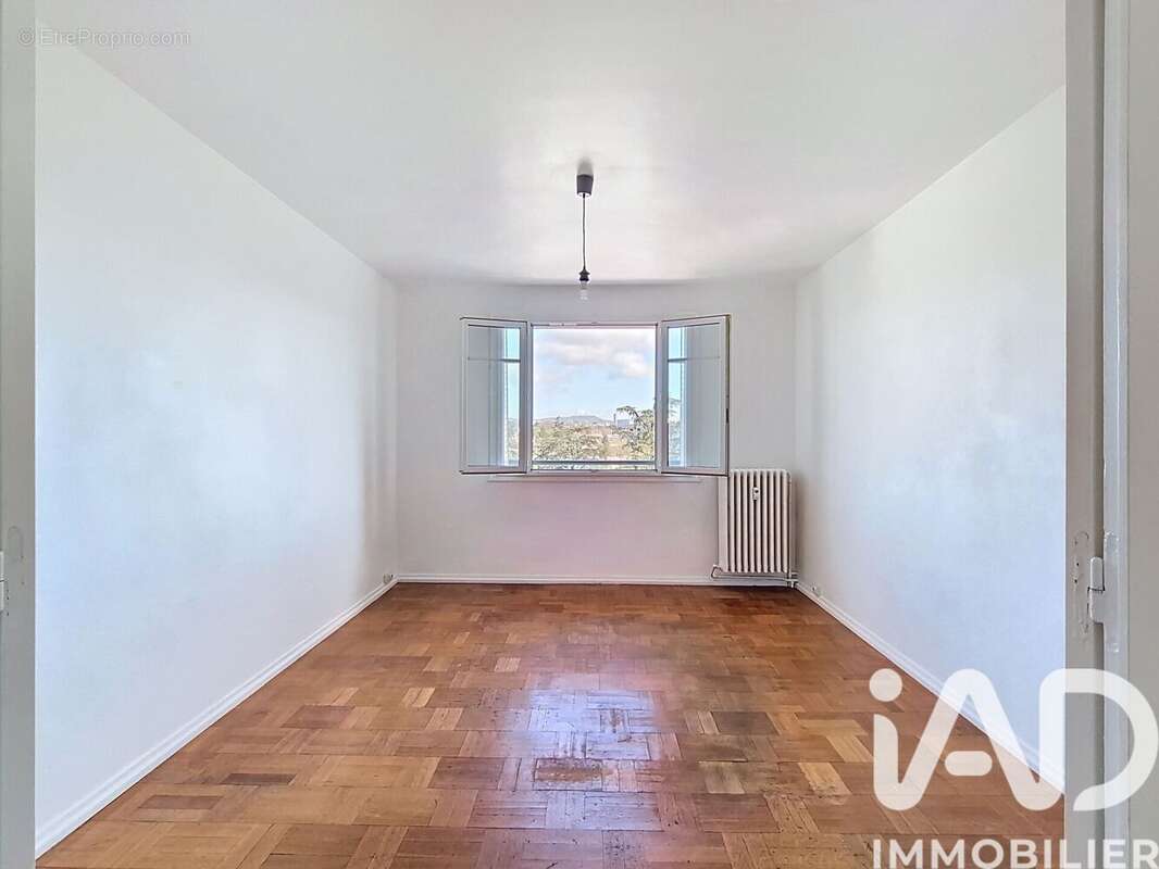 Photo 8 - Appartement à TASSIN-LA-DEMI-LUNE