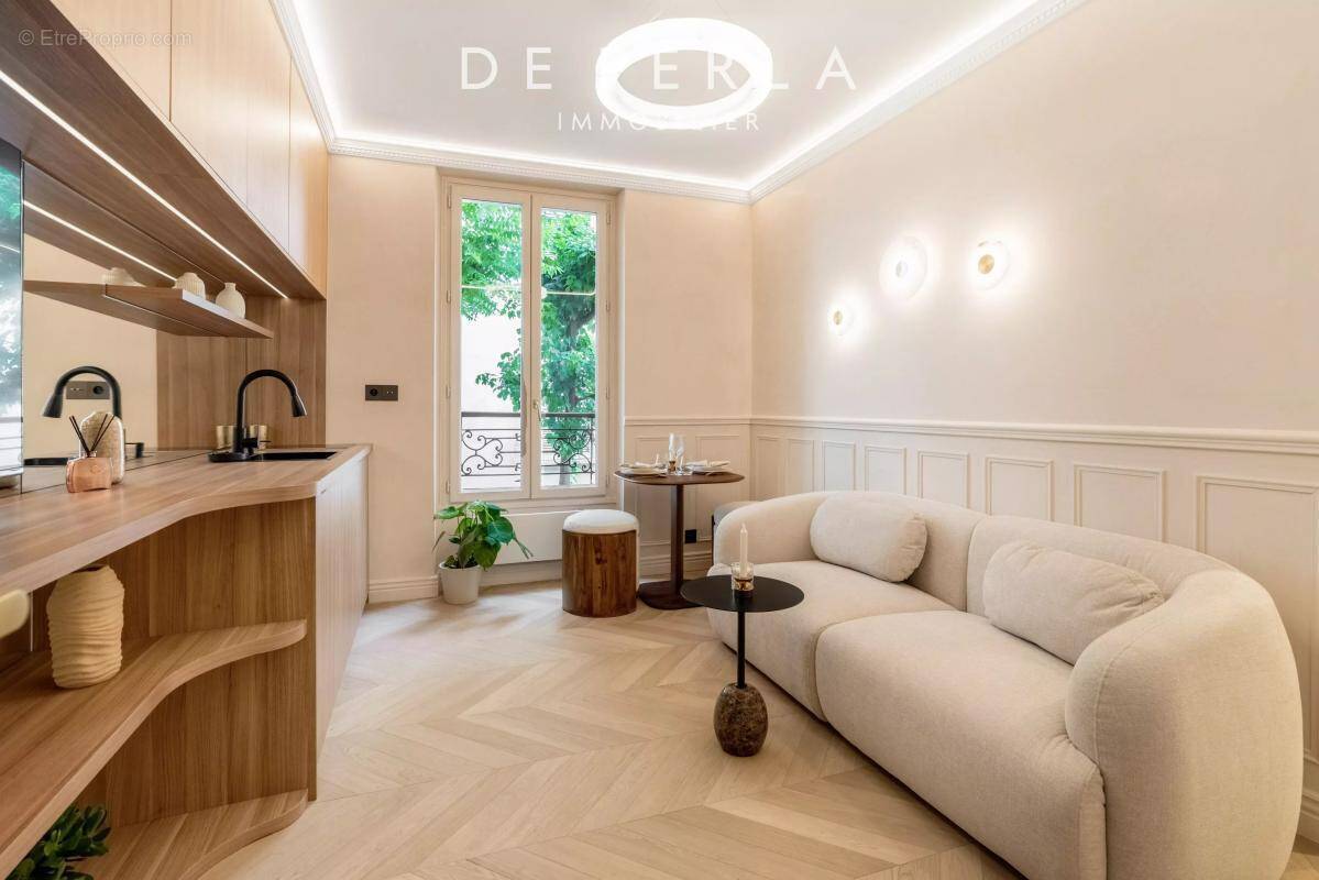 Appartement à PARIS-15E