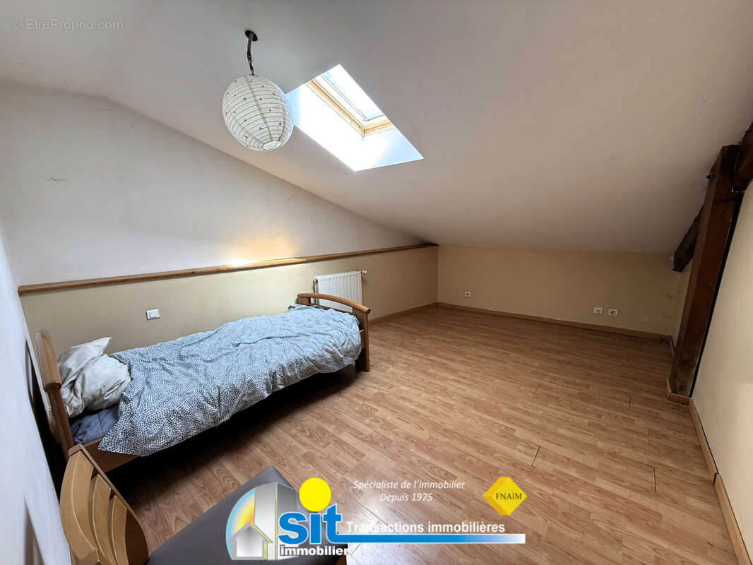 Appartement à SAINT-ROMAIN-EN-GAL