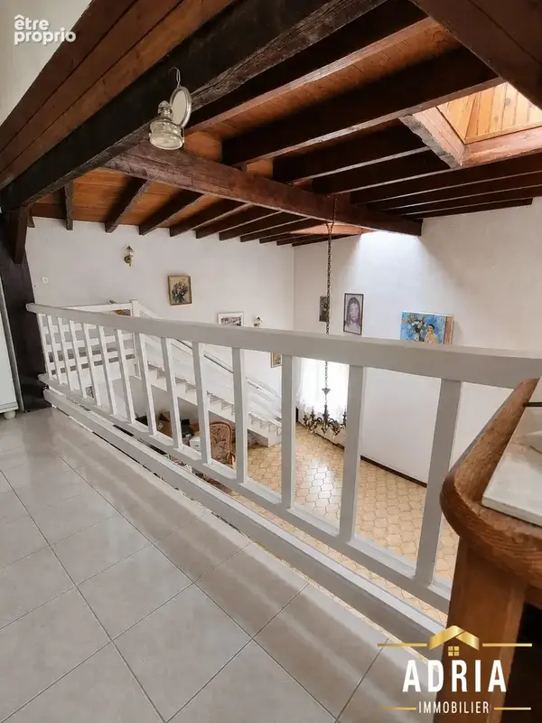 Vu mezzanine