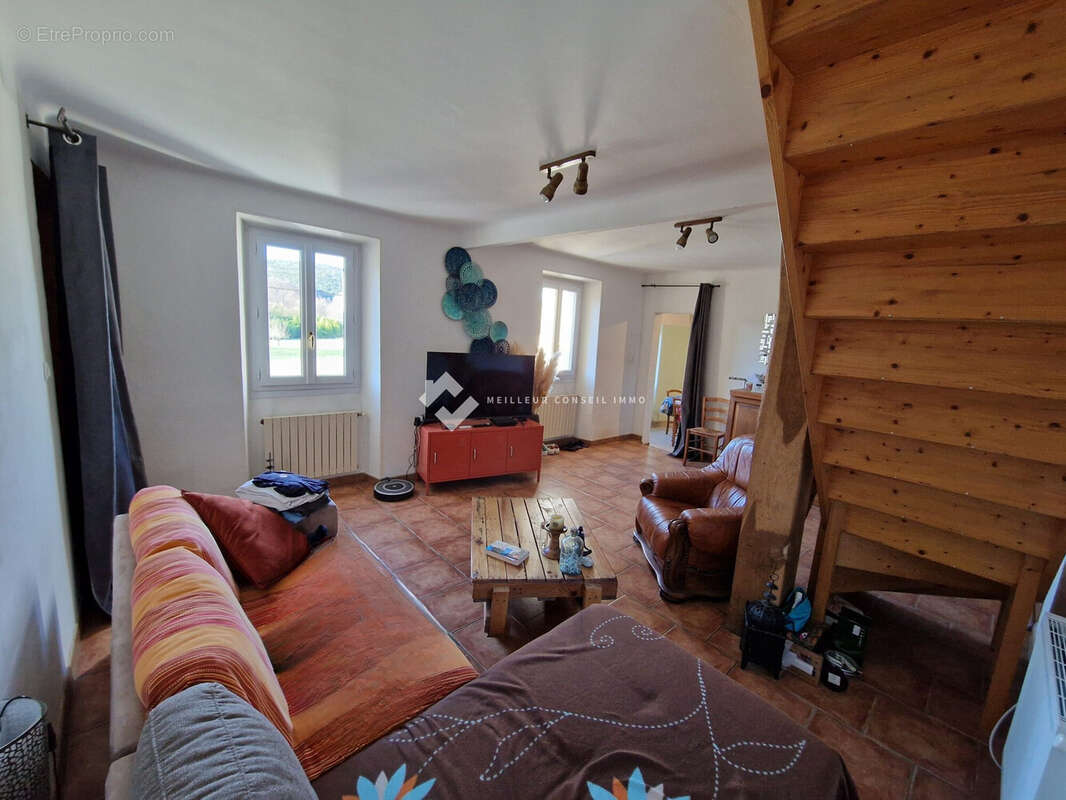Maison 105 m² à Saint-Martin-De-Valgalgues  - photo 6