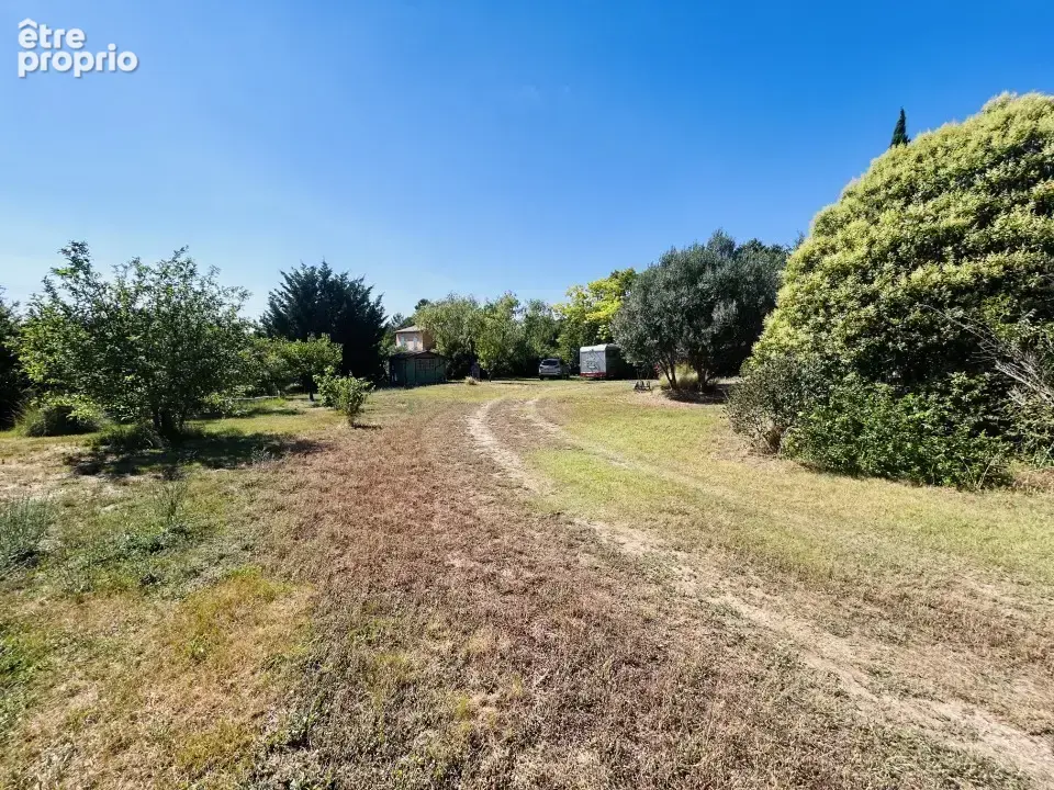 Terrain 1037 m² à Villecroze  - photo 2