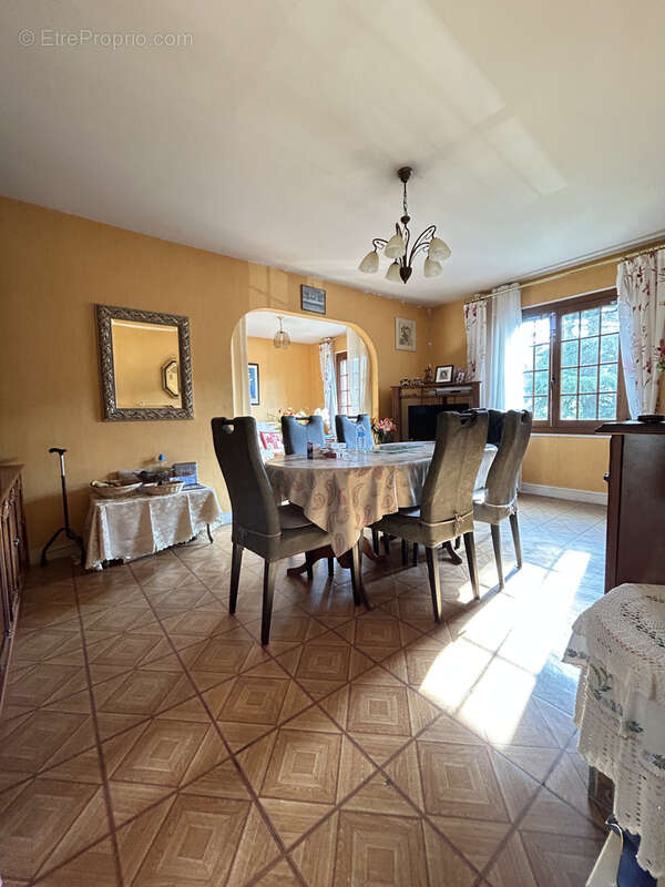 Appartement à BURES-SUR-YVETTE