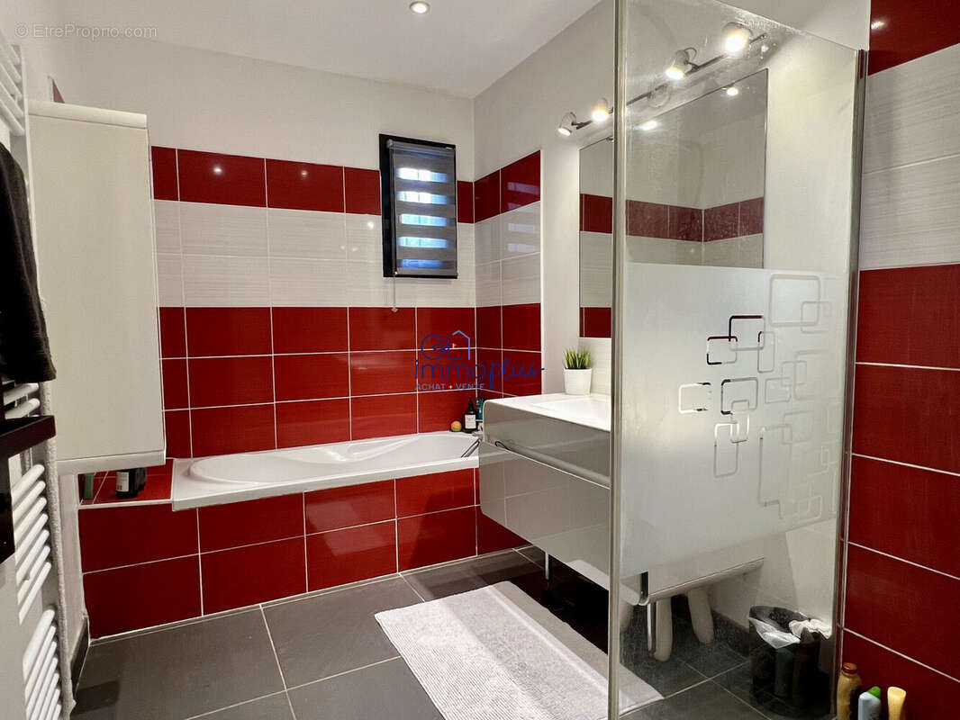 Maison à ROMANS-SUR-ISERE