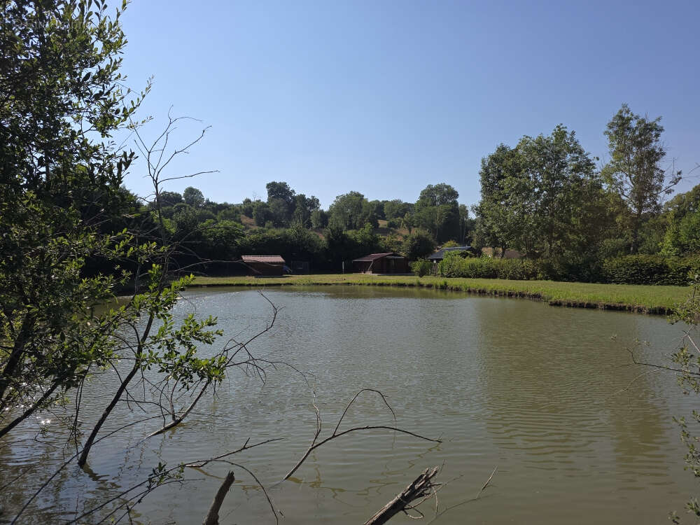 Terrain de loisirs à Longpré-Les-Corps-Saints avec chalets et plan d'eau privé ! - photo 14