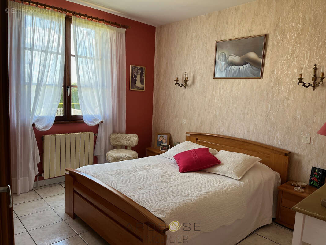 Maison à CALONGES