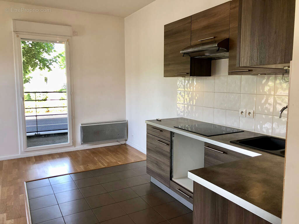 Appartement 61 m² à Quincy-Sous-Senart  - photo 2
