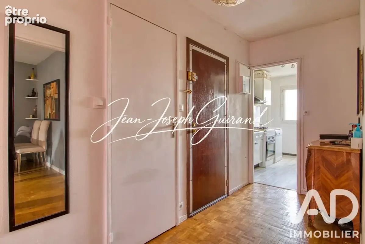 Photo 1 - Appartement à SAINT-GRATIEN
